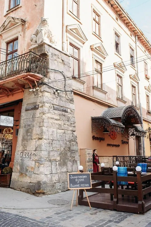 Апартаменты Cozy Loft в самому центрі Львова  Львов