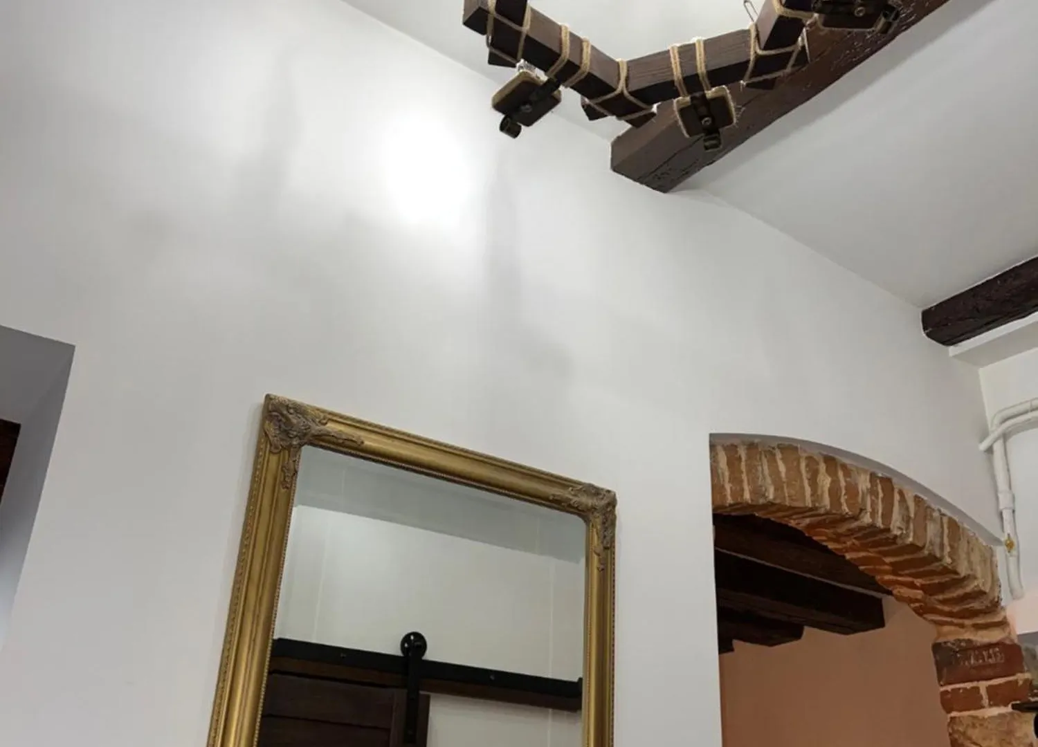 Апартаменты Cozy Loft в самому центрі Львова  Львов